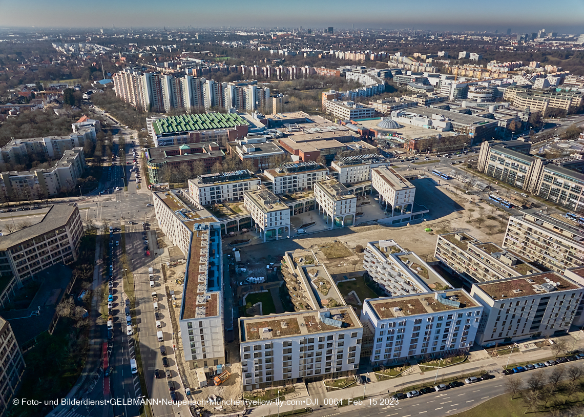 15.02.2023 - Perlach Plaza - Rentenversicherung - SHAERE - Allianz in Neuperlach